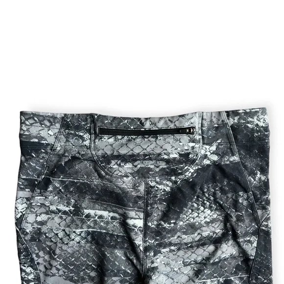 The North Face Motus II Capri Compression Tight Reptile Asphalt Gray, Medium - Picture 5 of 12